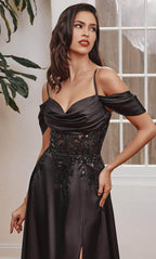 Robe de bal longue en satin à épaules dénudées
