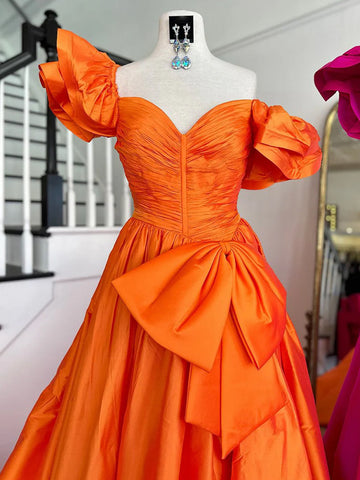 Lael | Robe de bal orange plissée coupe trapèze avec décolleté cœur et nœud