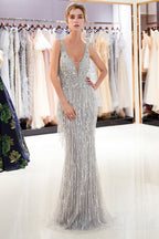 Dernière robe de soirée longue sirène en tulle à franges et perles, col en V