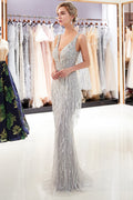 Dernière robe de soirée longue sirène en tulle à franges et perles, col en V