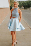Robe de bal courte deux pièces bleu clair avec poche, dos nu et perles PD171