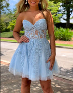 Vestido de fiesta de bienvenida con corsé y apliques de corte en A
