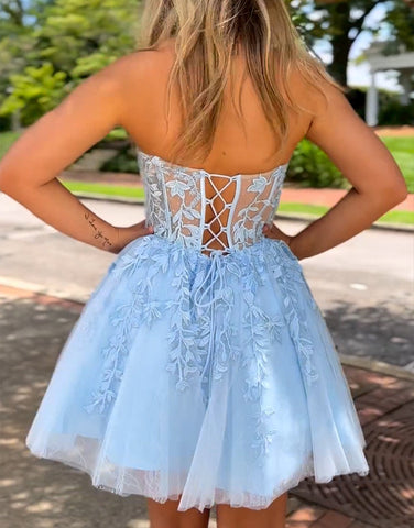 Vestido de fiesta de bienvenida con corsé y apliques de corte en A
