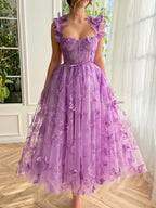 Vestido de graduación midi de tul corte A con mariposas 3D