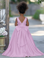 Vestido rosa sin mangas de satén con escote con cuentas y detalle de lazo