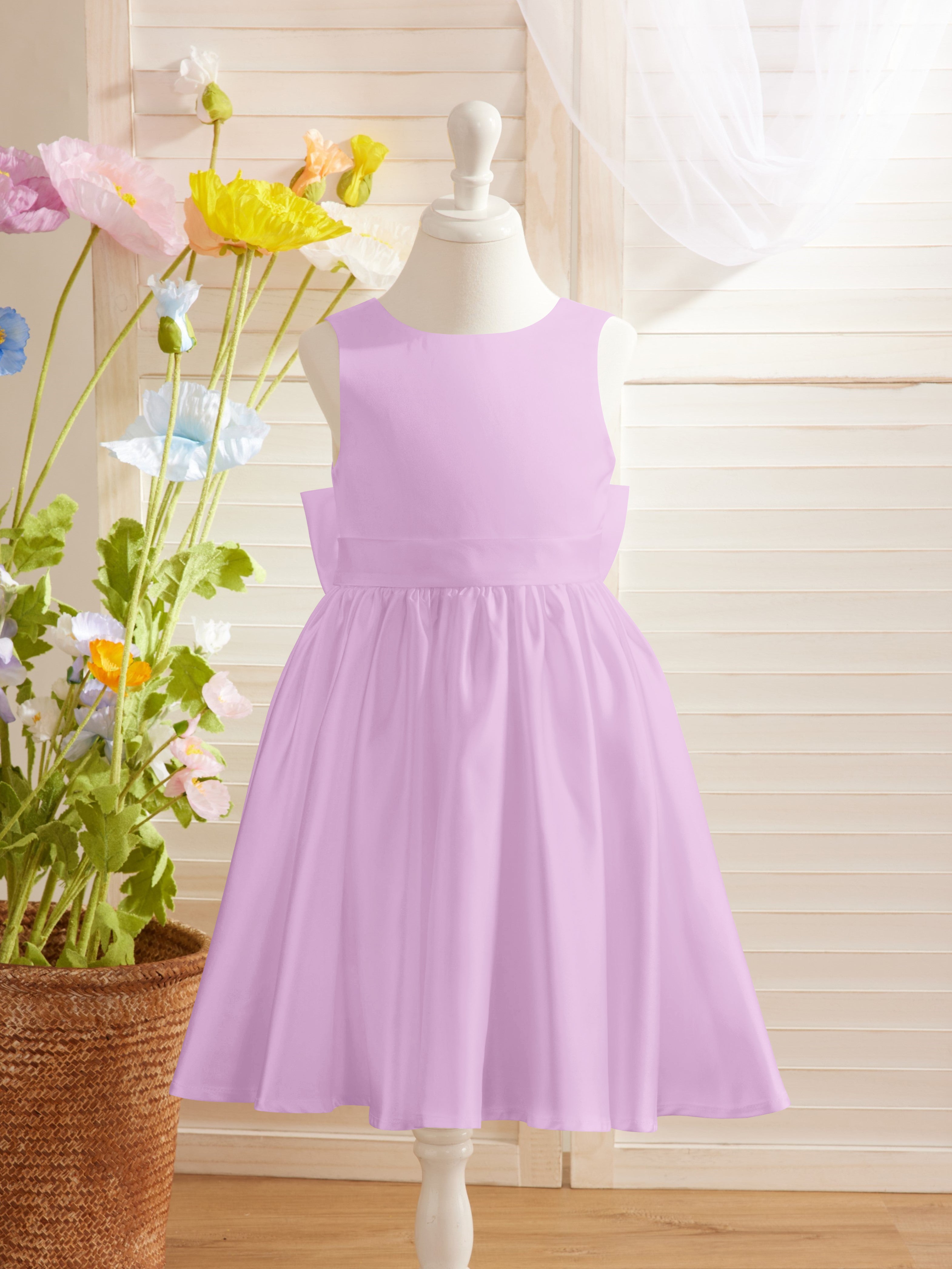 Elegante vestido de niña de las flores de satén con corte en A, espalda en V y lazo, hasta la rodilla 