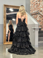 Vestido largo de fiesta de encaje con un solo hombro y volantes