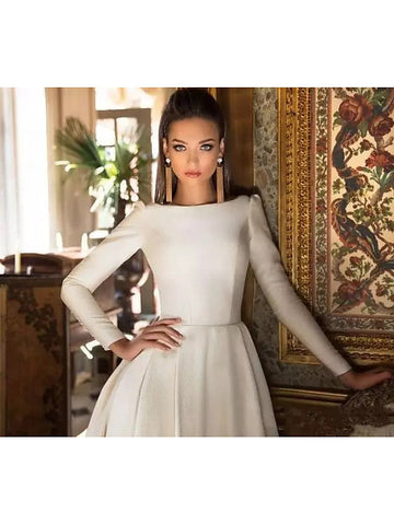 Robe de mariée longue trapèze en polyester, dos nu, manches, col bateau et traîne courte