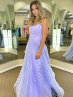 Vestidos de fiesta largos de corte A, encaje y tul, sin espalda, color morado. Vestidos de noche formales.