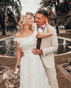 Vestido de novia largo de corte A con hombros descubiertos y estampado floral 3D con apliques de encaje