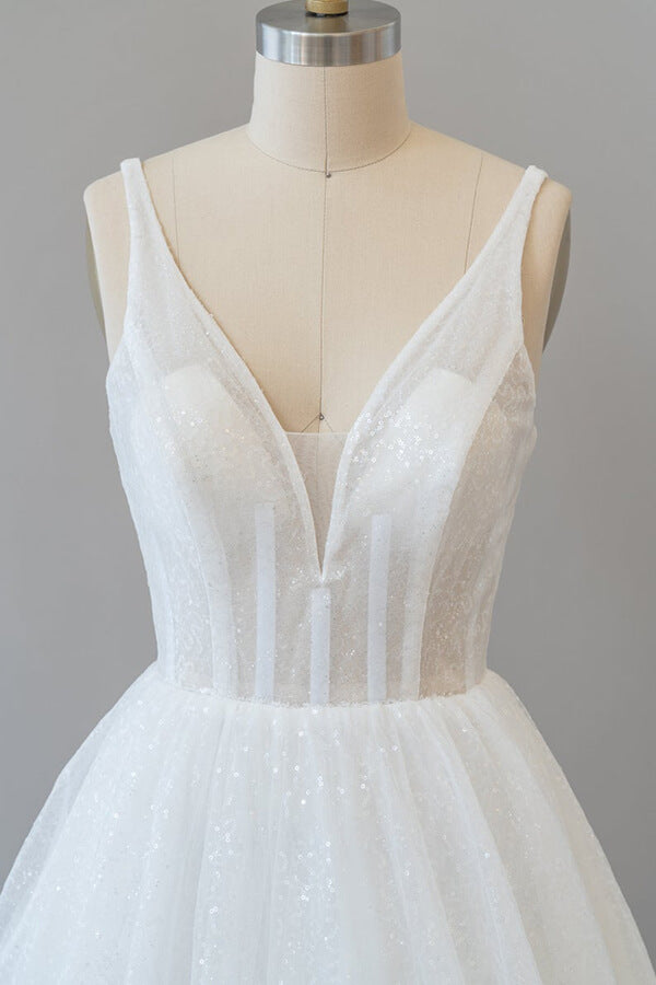 Robe de mariée longue trapèze dos nu en tulle et sequins, ornée d'un dos nu et d'une coupe trapèze