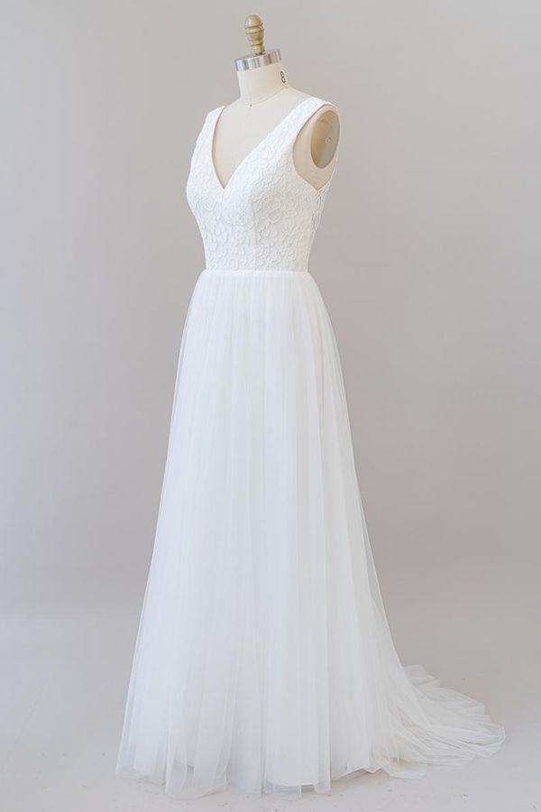 Vestido de novia largo de corte A, espalda descubierta, escote en V, encaje y tul