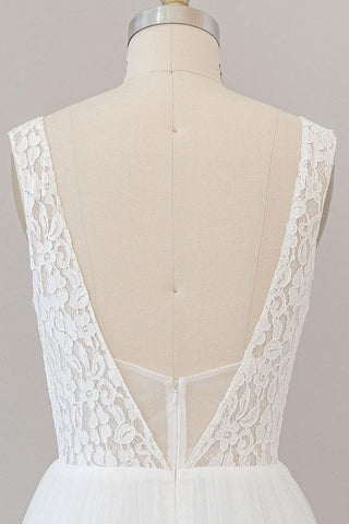 Vestido de novia largo de corte A, espalda descubierta, escote en V, encaje y tul