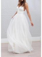 Robes de mariée longues trapèze à fines bretelles en taffetas, tulle et mousseline