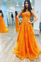 Vestido de fiesta largo de corte A, sin tirantes, de tul y encaje, color naranja, para ocasiones formales.