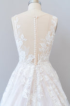 Vestido de novia largo de corte A con escote corazón, apliques de encaje y tul