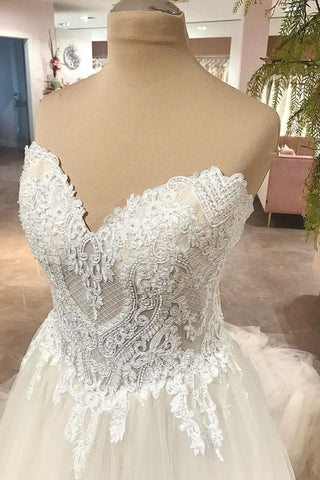 Vestido de novia largo de corte A, escote corazón, espalda descubierta, tul, apliques y encaje