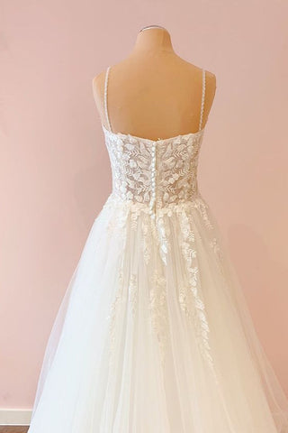 Vestido de novia largo de corte A con escote corazón, apliques de tul y encaje