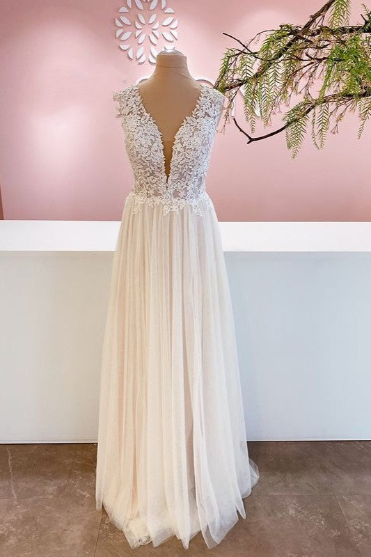 Vestido de novia largo de corte A, escote corazón, tul sin espalda y encaje floral