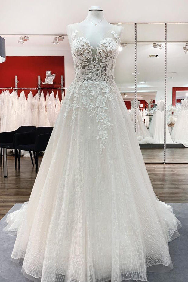 Vestido de novia largo de corte A con escote corazón y espalda descubierta de tul