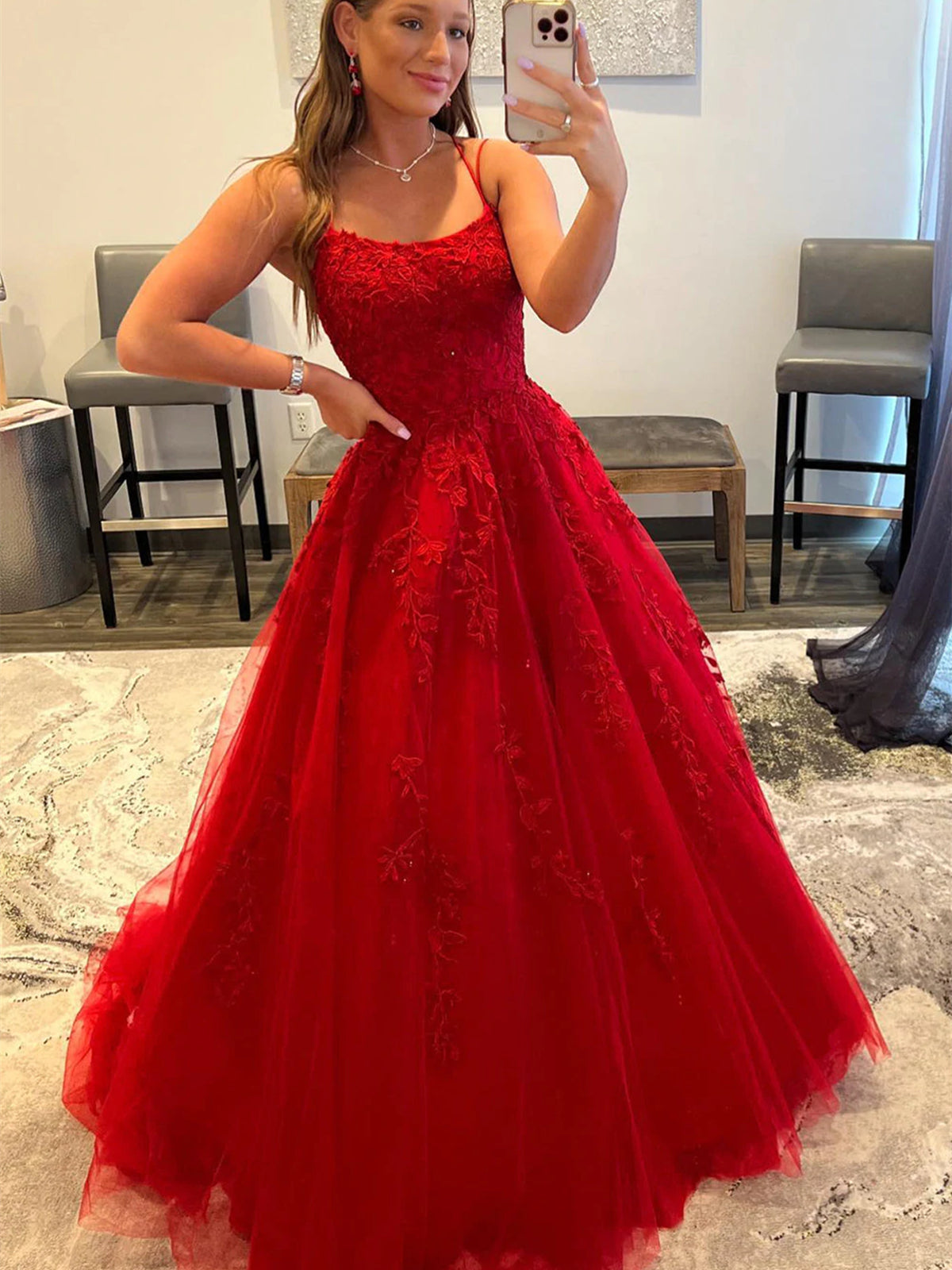 Robes de bal rouges longues en tulle et dentelle dos nu, coupe trapèze