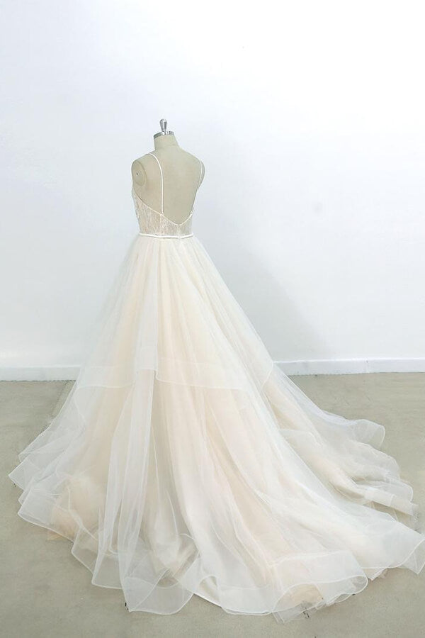 Vestido de novia largo de corte A con escote en V, apliques de encaje y tul
