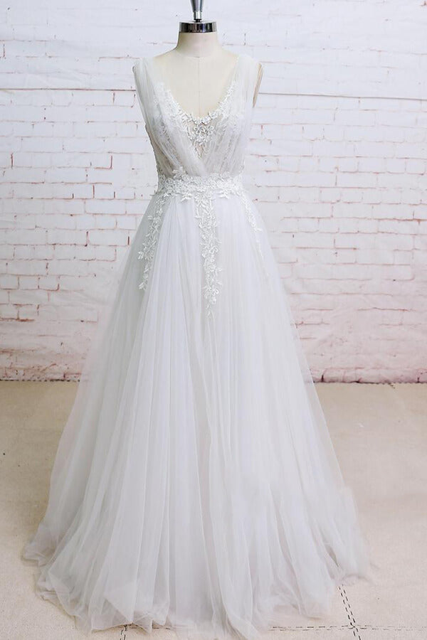 Robe de mariée longue trapèze en tulle et dentelle à col en V ornée d'appliques