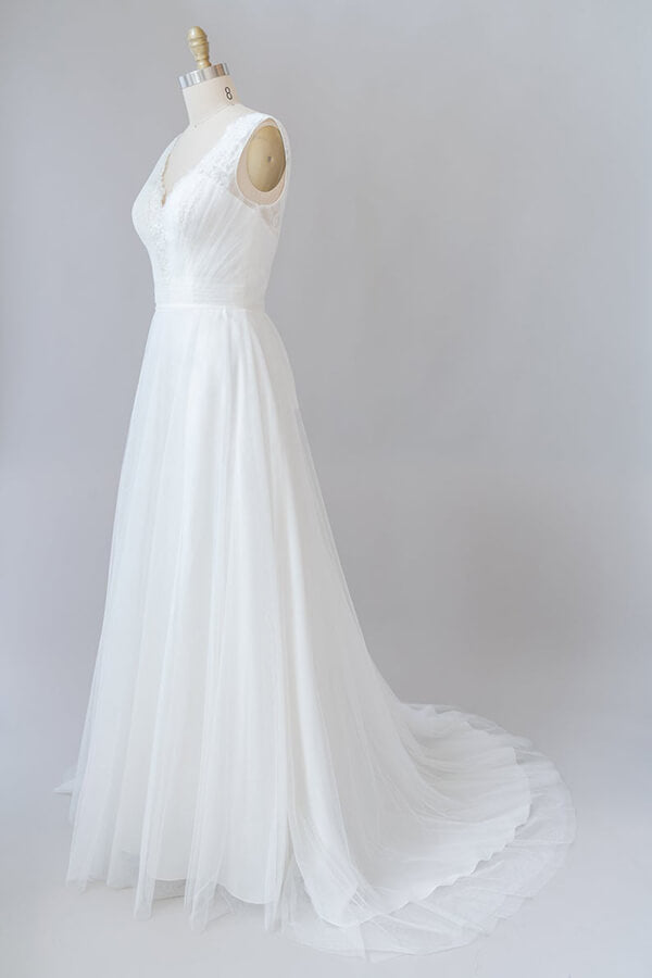 Vestido de novia largo de corte A, escote en V, encaje y tul sin espalda