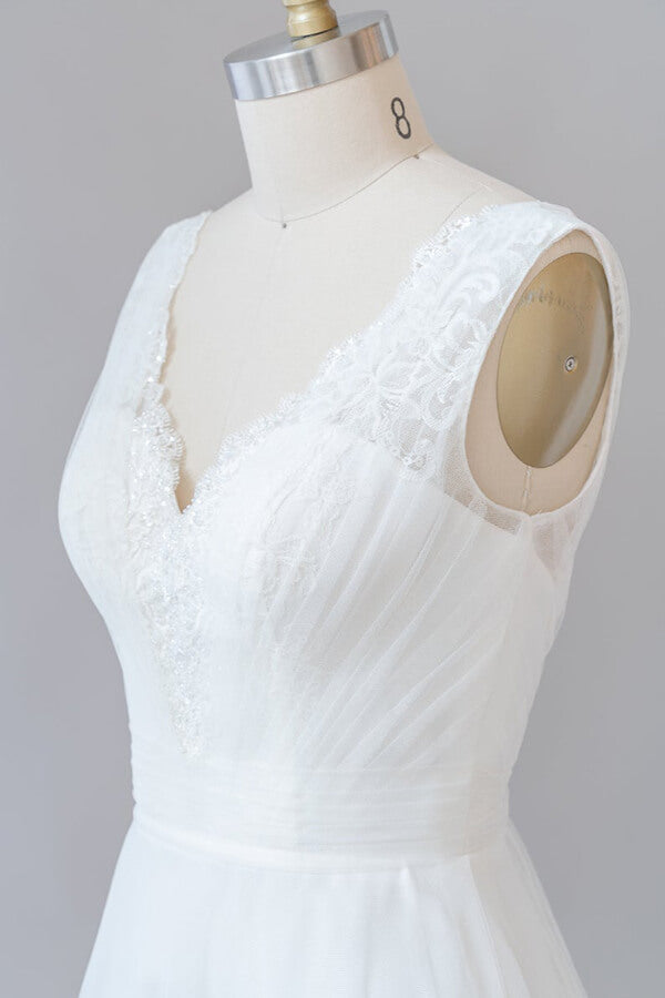 Vestido de novia largo de corte A, escote en V, encaje y tul sin espalda