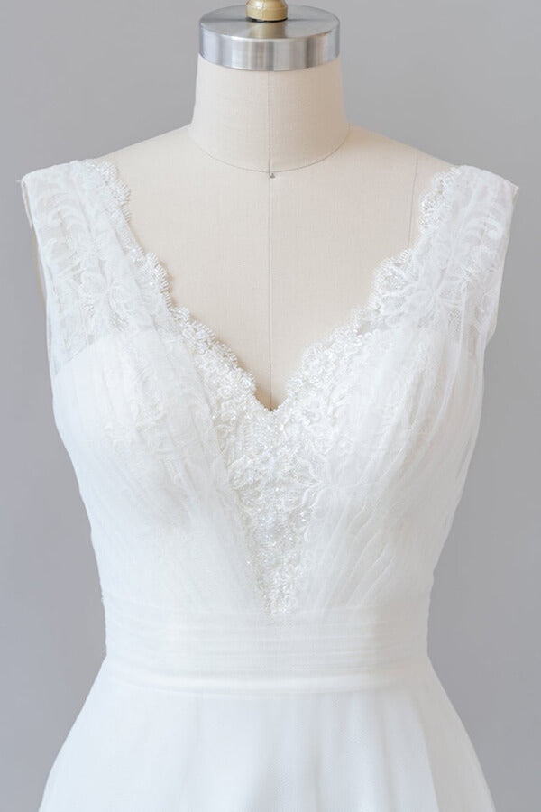 Vestido de novia largo de corte A, escote en V, encaje y tul sin espalda