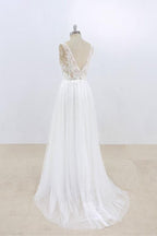 Robe de mariée longue trapèze en dentelle et tulle, col en V et dos nu
