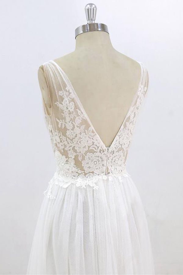 Robe de mariée longue trapèze en dentelle et tulle, col en V et dos nu