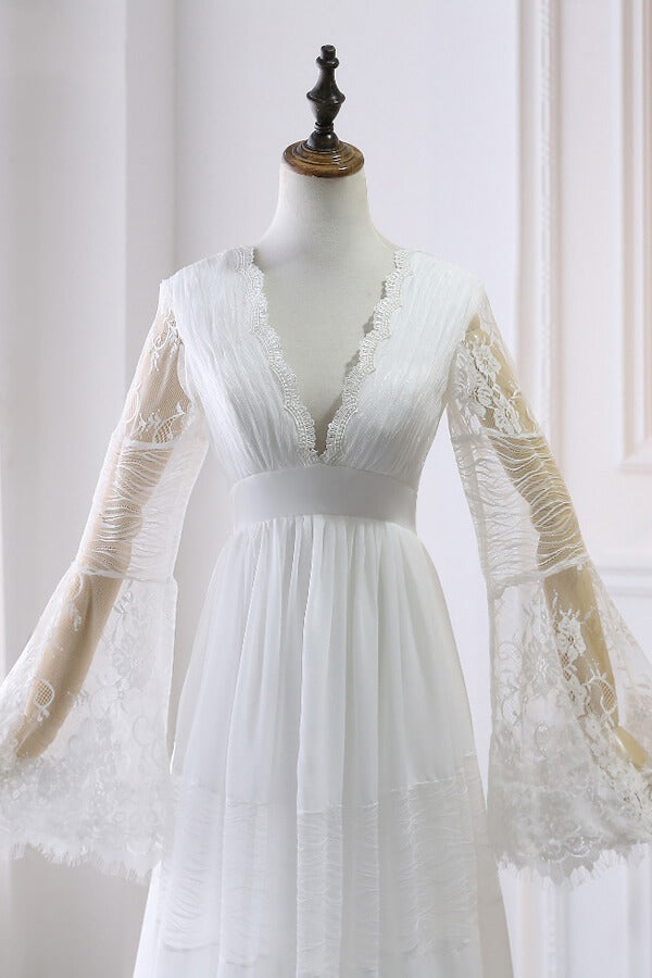 Vestido de novia largo de corte A, escote en V, encaje y tul con mangas