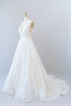 Vestido de novia largo de corte A, escote en V, espalda descubierta, apliques de encaje y tul