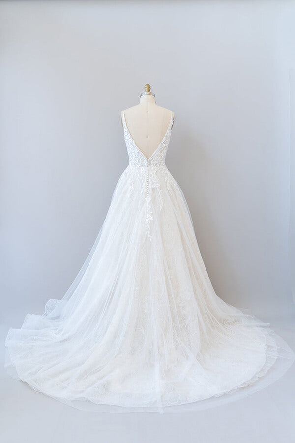Vestido de novia largo de corte A, escote en V, espalda descubierta, apliques de encaje y tul