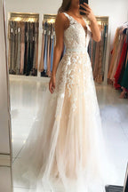 Robe de bal longue trapèze en tulle et dentelle, col en V et dos nu