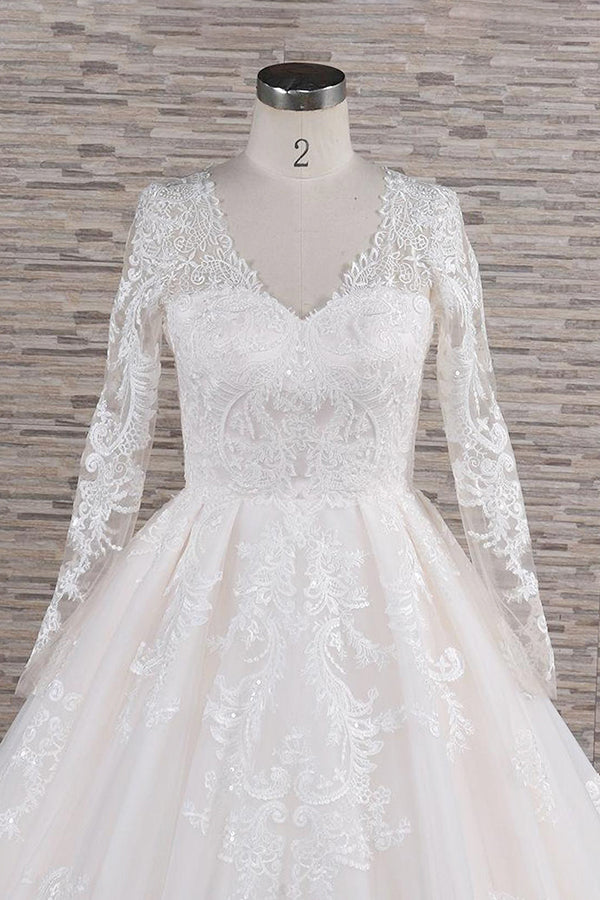 Robe de mariée longue trapèze à col en V, ornée d'appliqués de tulle et de dentelle, avec manches
