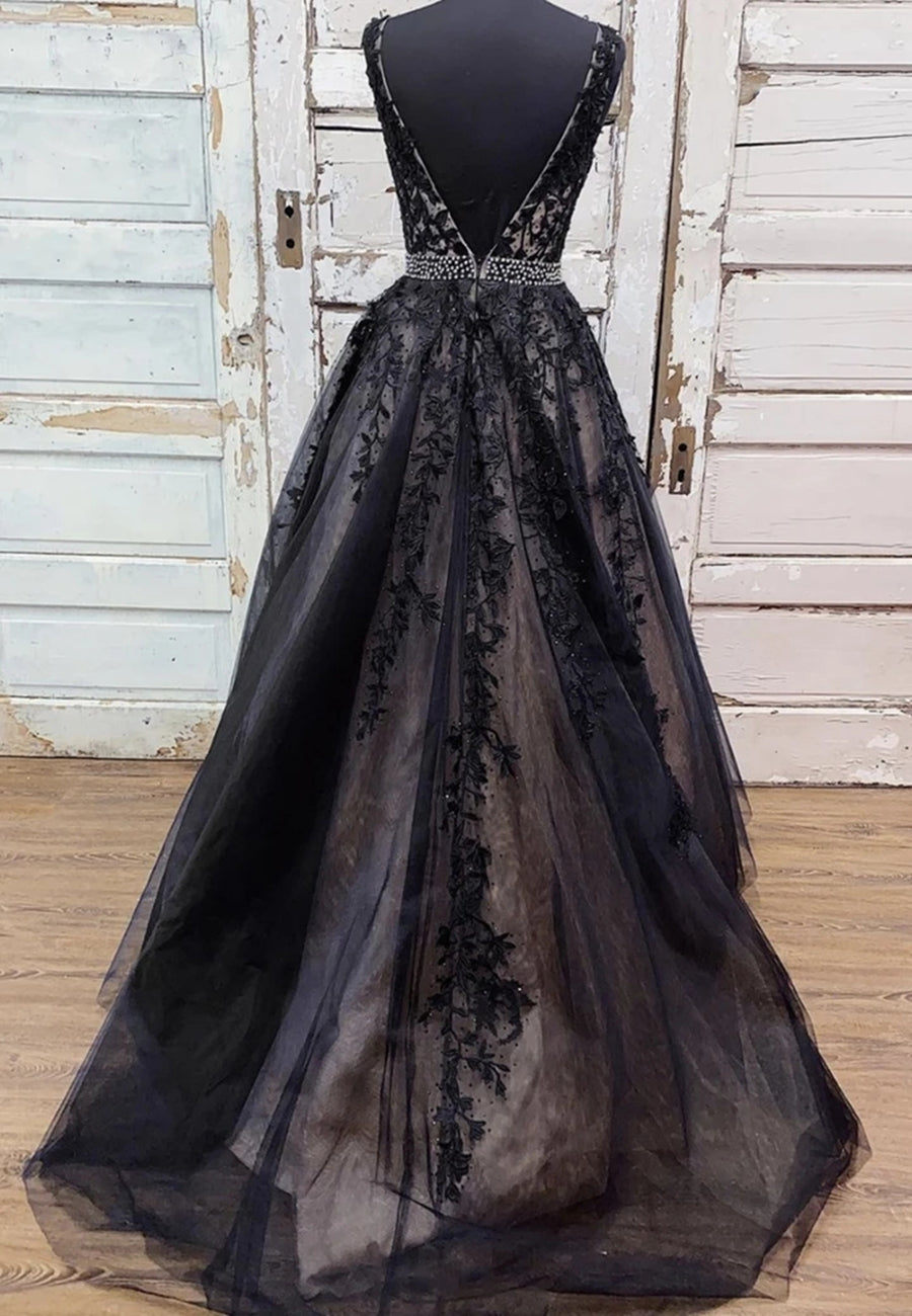 Robes de soirée longues trapèze en tulle et dentelle dos nu, col en V et coupe trapèze
