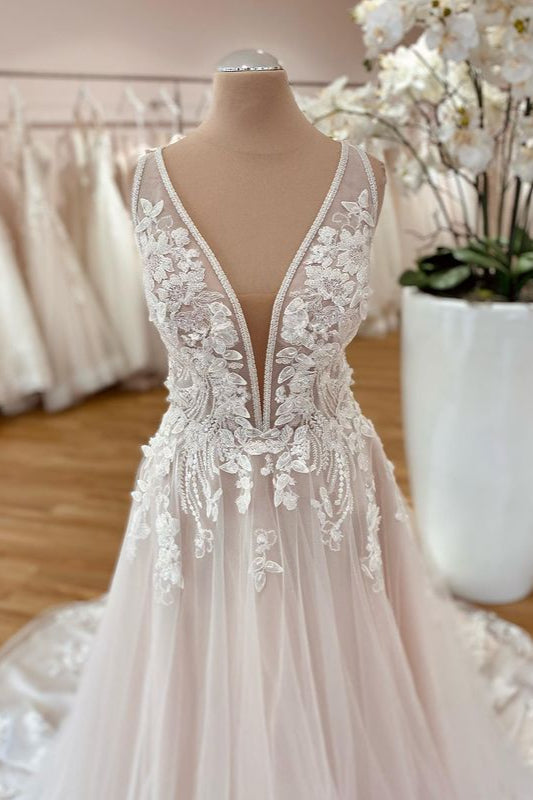 Vestido de novia largo de corte A con tirantes anchos, tul y encaje floral