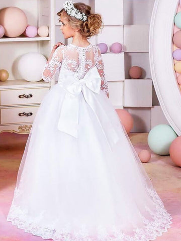 Vestido largo de gala de encaje y tul con manga corta y cuello joya para niña de las flores, ideal para bodas y fiestas.