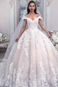 Robe de mariée longue en tulle à épaules dénudées avec appliques de dentelle