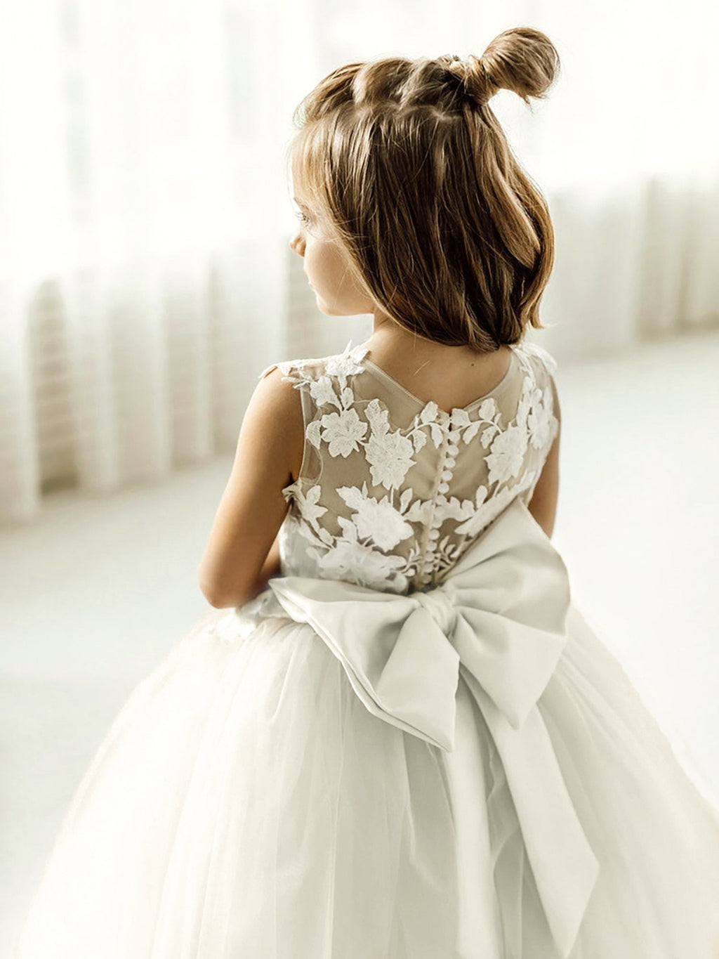 Vestido largo de tul y encaje sin mangas para niña de las flores con lazo