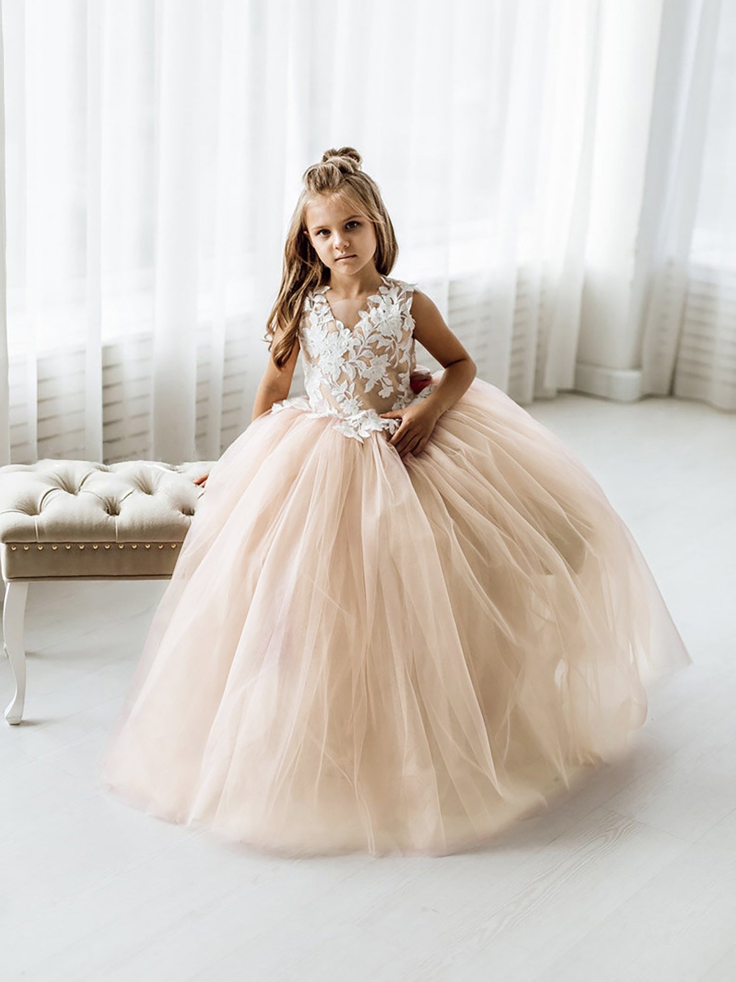 Vestido largo de tul y encaje sin mangas para niña de las flores con lazo