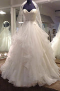 Robe de mariée longue en tulle à décolleté cœur