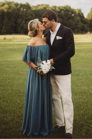 Robe de demoiselle d'honneur longue en mousseline gris ardoise à épaules dénudées BD077