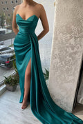 Robe de soirée sirène longue vert foncé sans manches en satin avec fente