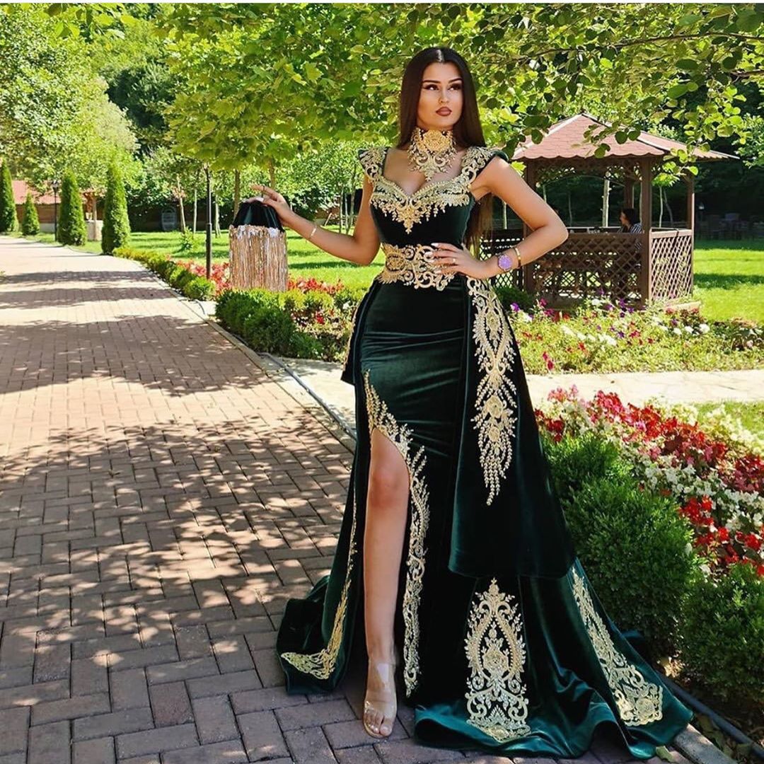 Vestidos de noche largos de sirena en color verde oscuro con aplicaciones de encaje dorado