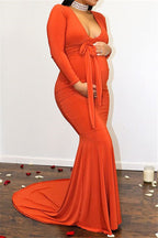 Robe de soirée longue sirène à décolleté en V profond et manches longues, idéale pour les femmes enceintes.