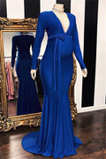 Robe de soirée longue sirène à décolleté en V profond et manches longues, idéale pour les femmes enceintes.