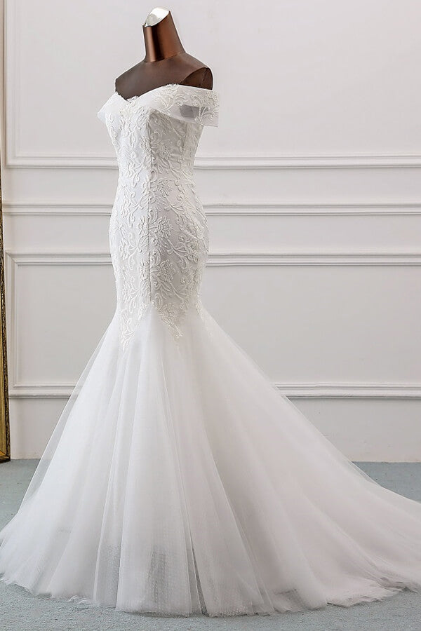 Robe de mariée sirène longue à épaules dénudées, ornée d'appliqués de dentelle et de tulle